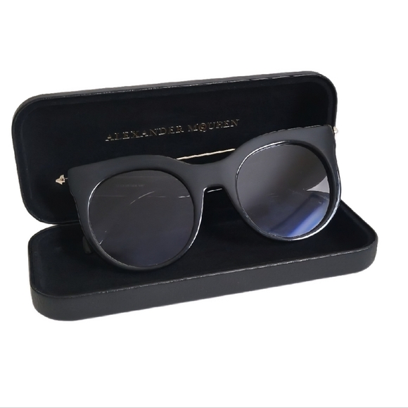 ALEXANDER MCQUEEN Oversized Black  Sunglasses Silver Metal Accent - Picture 2 of 9
